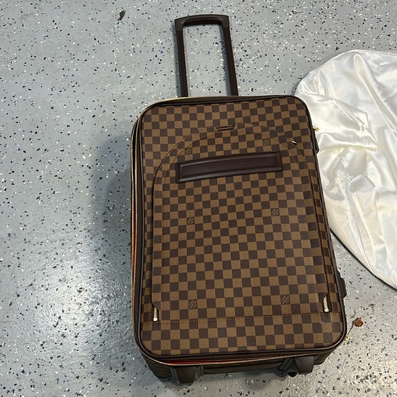 Lv Damier 🔥🔥🔥🔥carry with dust bag - Picture 1 of 5